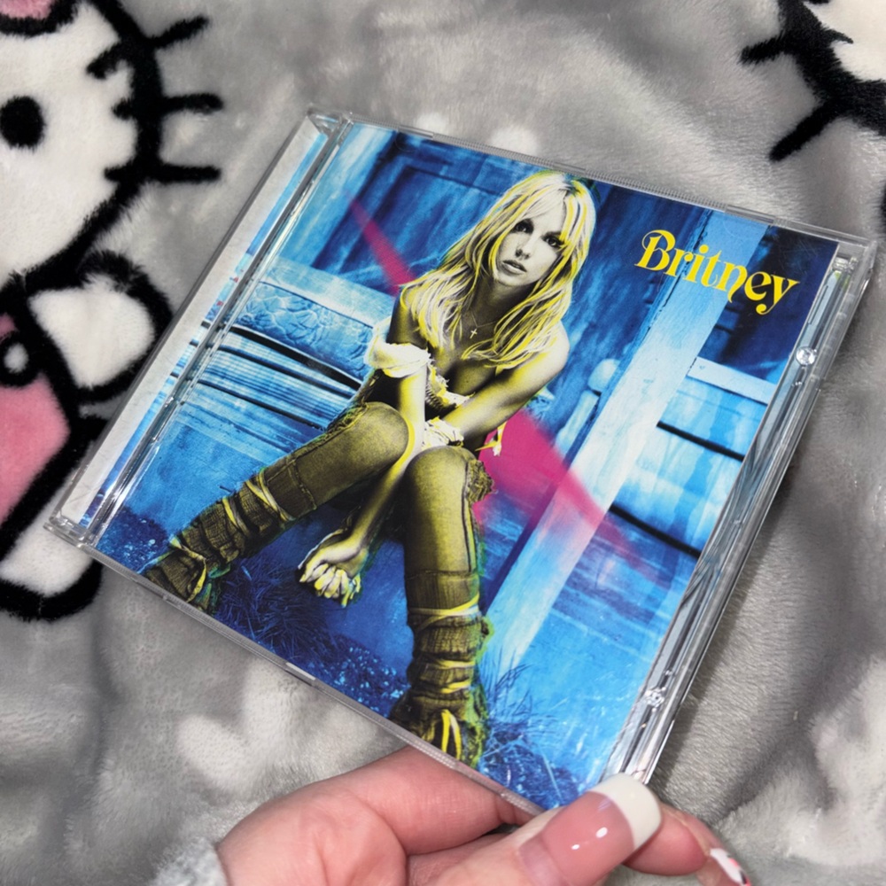 💙Britney Spears CD (comes with poster)💙